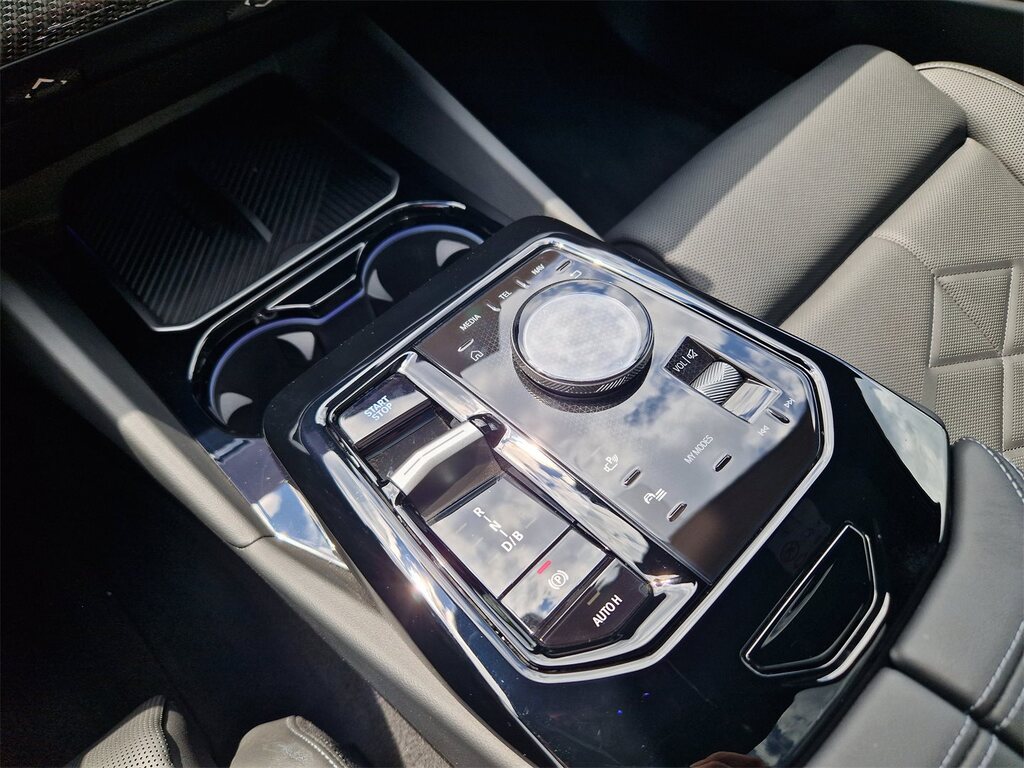 vehicle-2751990-12-2