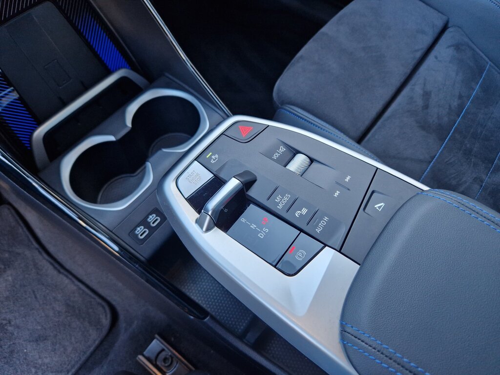 vehicle-3021579-12-2