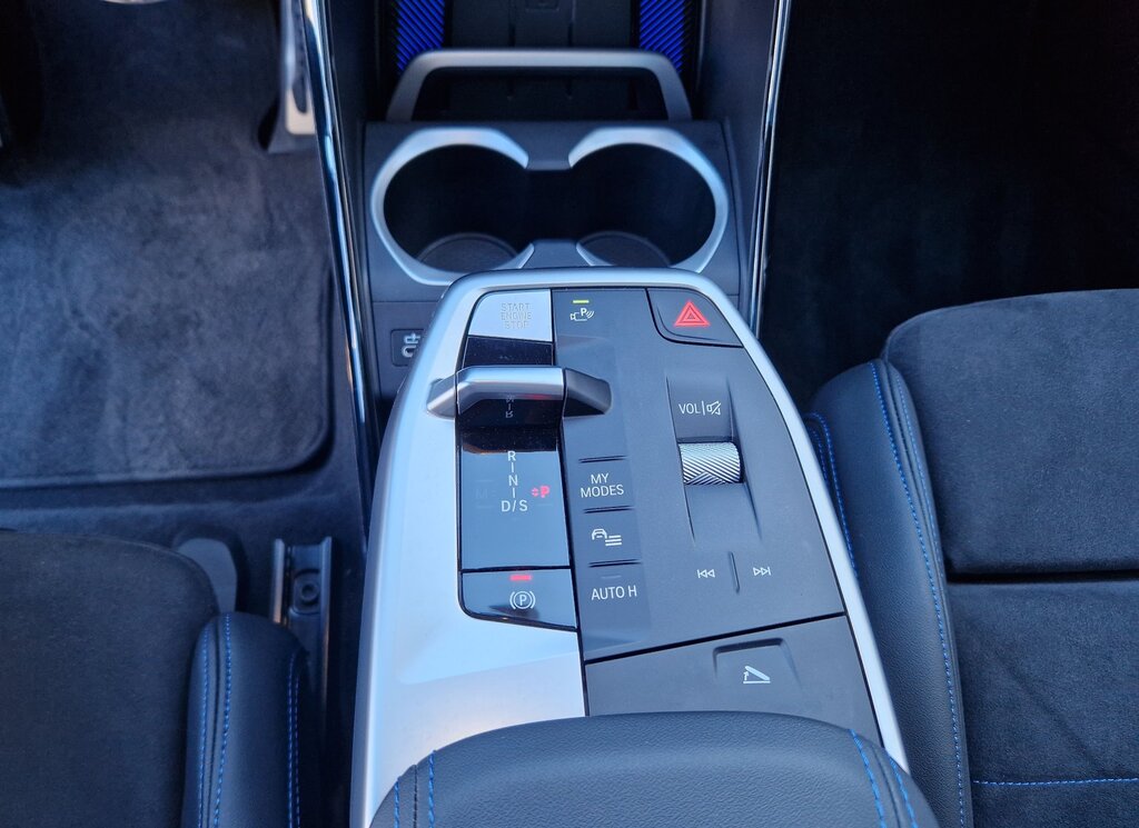 vehicle-3021579-13-2