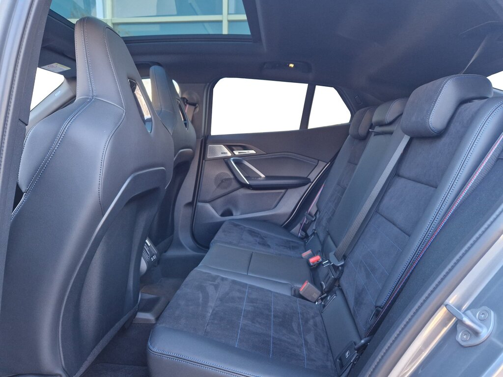 vehicle-3021579-15-2