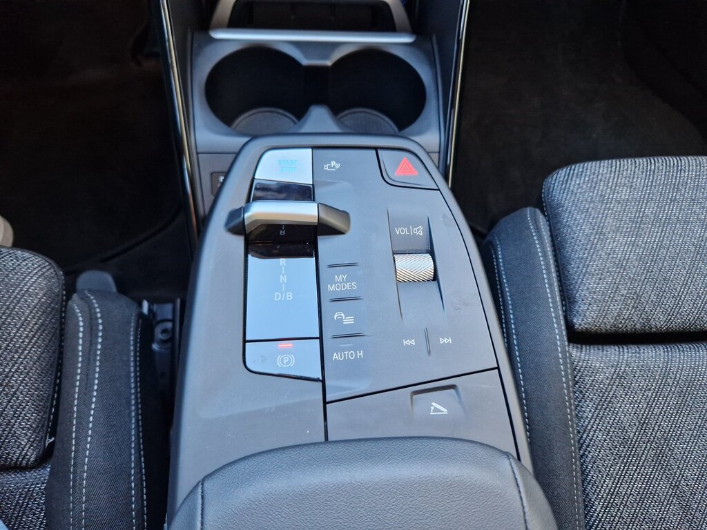 vehicle-3027468-12-2