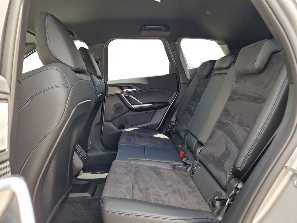vehicle-3084620-16