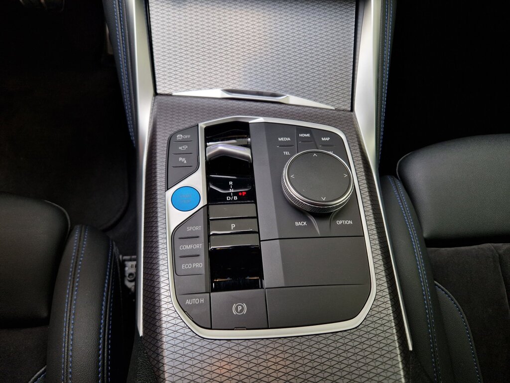 vehicle-3118210-11
