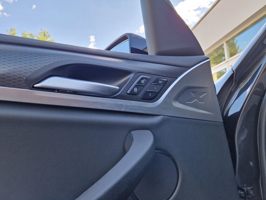 vehicle-3124177-14