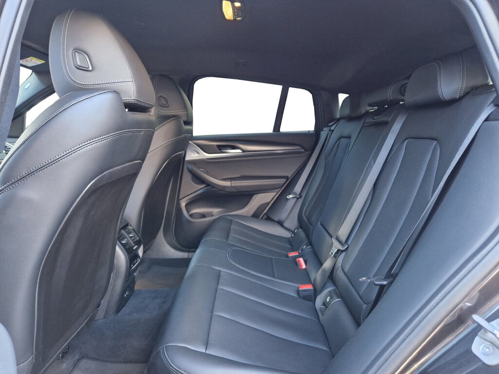 vehicle-3124177-15